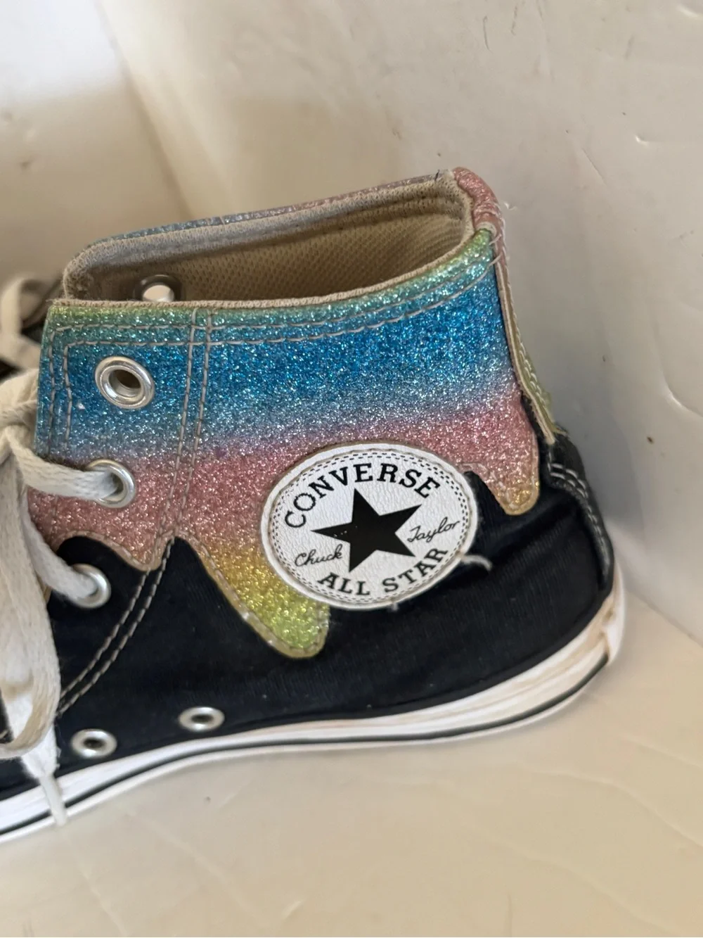 Converse Chuck Taylor Glitter Drip melt design sneakers Youth Sz 1